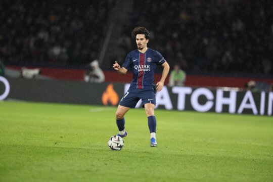 Пять клубов АПЛ в топ-8 и крадущаяся «Барселона»: превью восьмого тура ЛЧ